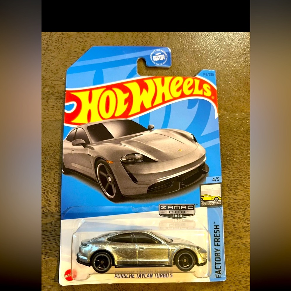 I am selling hotwheel